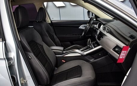 Geely Atlas I, 2018 год, 1 820 000 рублей, 8 фотография