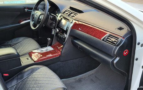 Toyota Camry, 2013 год, 1 550 000 рублей, 14 фотография