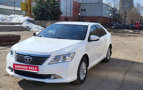 Toyota Camry, 2013 год, 1 550 000 рублей, 10 фотография