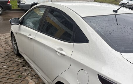 Hyundai Solaris II рестайлинг, 2015 год, 870 000 рублей, 2 фотография