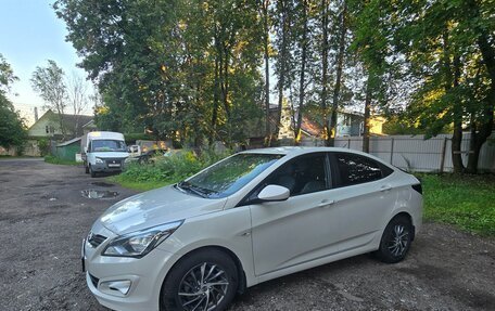 Hyundai Solaris II рестайлинг, 2015 год, 870 000 рублей, 10 фотография