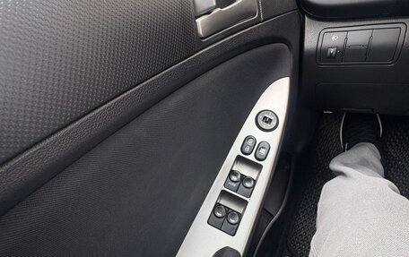 Hyundai Solaris II рестайлинг, 2015 год, 870 000 рублей, 5 фотография