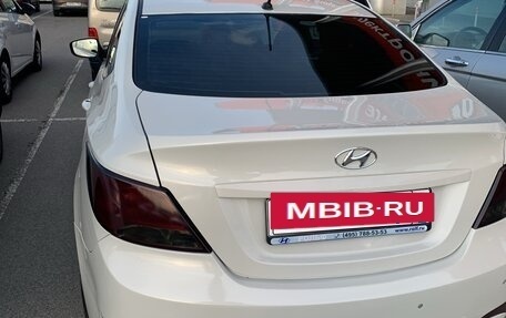 Hyundai Solaris II рестайлинг, 2015 год, 870 000 рублей, 9 фотография