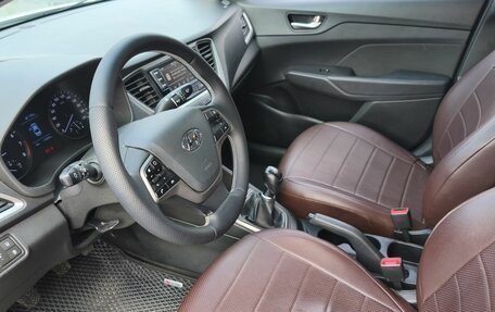 Hyundai Solaris II рестайлинг, 2018 год, 1 200 000 рублей, 19 фотография