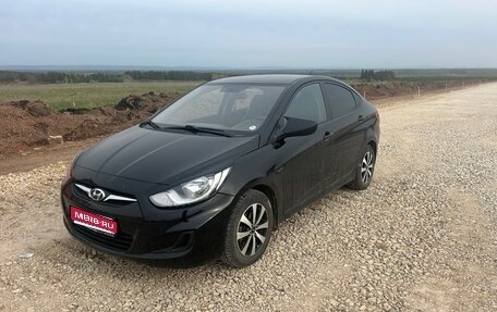 Hyundai Solaris II рестайлинг, 2013 год, 500 000 рублей, 1 фотография