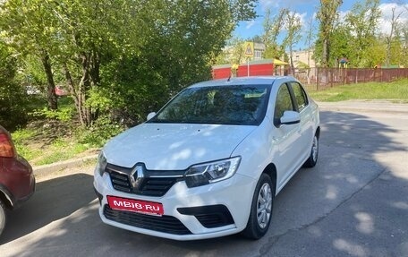 Renault Logan II, 2020 год, 565 000 рублей, 1 фотография