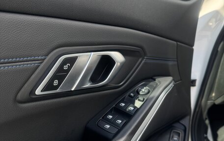 BMW 3 серия, 2020 год, 4 200 000 рублей, 24 фотография