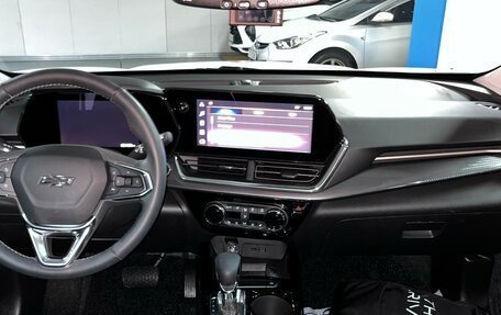 Chevrolet Trax, 2023 год, 1 750 000 рублей, 4 фотография