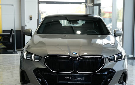BMW 5 серия, 2025 год, 6 759 500 рублей, 9 фотография