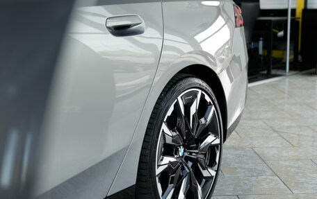 BMW 5 серия, 2025 год, 6 759 500 рублей, 16 фотография