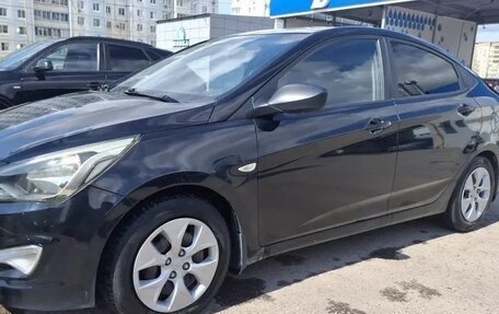 Hyundai Solaris II рестайлинг, 2014 год, 730 000 рублей, 2 фотография