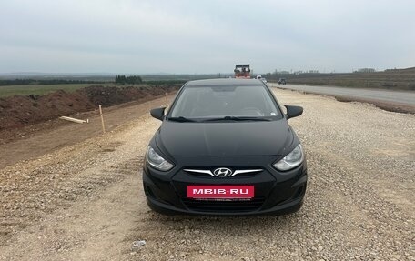 Hyundai Solaris II рестайлинг, 2013 год, 500 000 рублей, 3 фотография