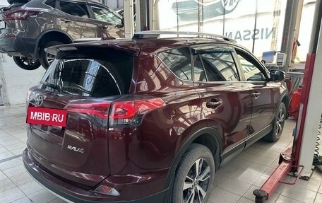 Toyota RAV4, 2018 год, 2 680 000 рублей, 4 фотография
