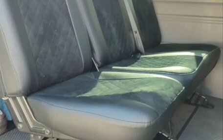 Volkswagen Caravelle T5, 2013 год, 2 850 000 рублей, 6 фотография