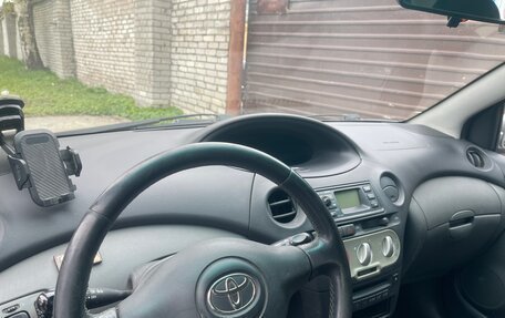 Toyota Yaris I рестайлинг, 2003 год, 220 000 рублей, 7 фотография