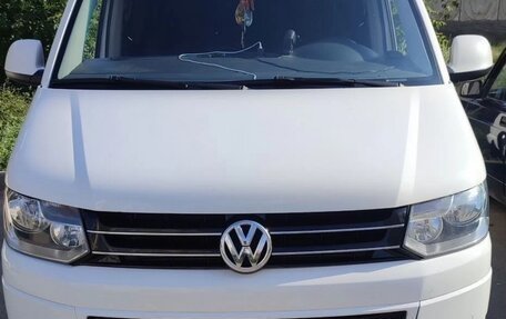 Volkswagen Caravelle T5, 2013 год, 2 850 000 рублей, 10 фотография