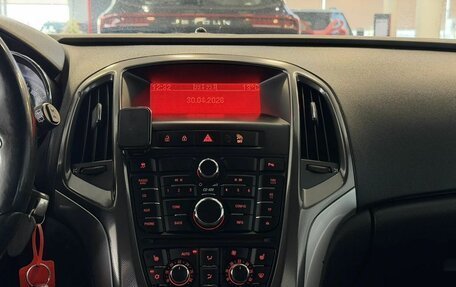 Opel Astra J, 2011 год, 750 000 рублей, 10 фотография