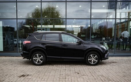 Toyota RAV4, 2017 год, 2 600 000 рублей, 8 фотография