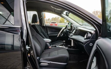Toyota RAV4, 2017 год, 2 600 000 рублей, 10 фотография