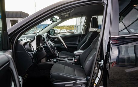 Toyota RAV4, 2017 год, 2 600 000 рублей, 11 фотография