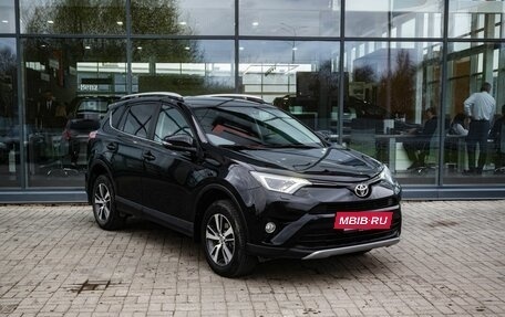 Toyota RAV4, 2017 год, 2 600 000 рублей, 5 фотография