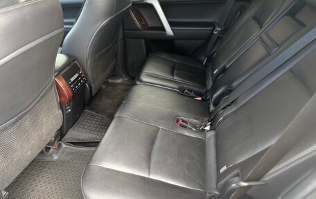 Toyota Land Cruiser Prado 150 рестайлинг 2, 2015 год, 2 439 000 рублей, 9 фотография
