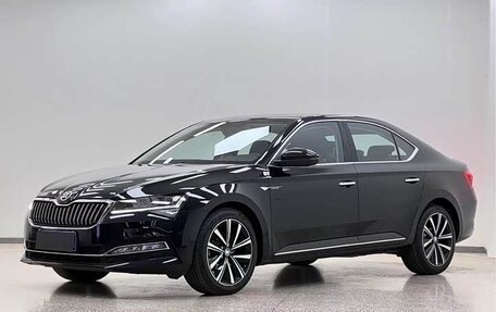 Skoda Superb III рестайлинг, 2026 год, 2 760 000 рублей, 1 фотография
