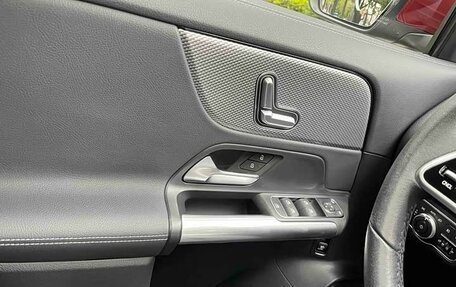 Mercedes-Benz GLA, 2023 год, 2 893 000 рублей, 15 фотография