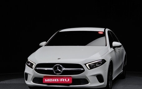 Mercedes-Benz A-Класс, 2022 год, 2 973 000 рублей, 2 фотография