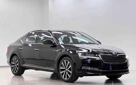 Skoda Superb III рестайлинг, 2026 год, 2 760 000 рублей, 3 фотография