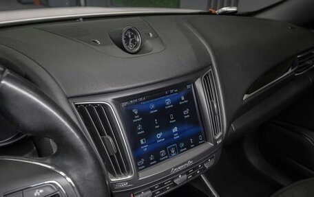 Maserati Levante I, 2017 год, 4 900 000 рублей, 17 фотография