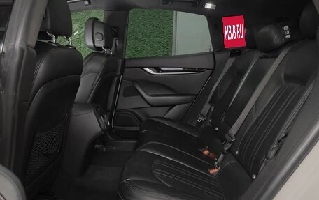 Maserati Levante I, 2017 год, 4 900 000 рублей, 22 фотография