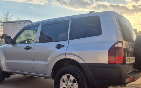 Mitsubishi Pajero III рестайлинг, 2006 год, 1 250 000 рублей, 19 фотография