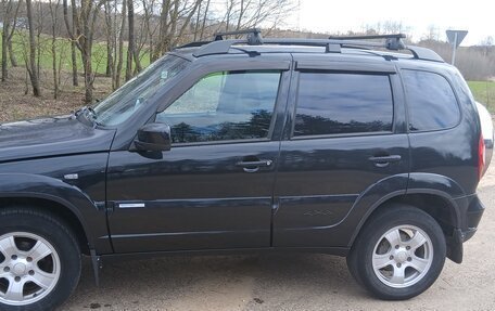 Chevrolet Niva I рестайлинг, 2013 год, 560 000 рублей, 2 фотография