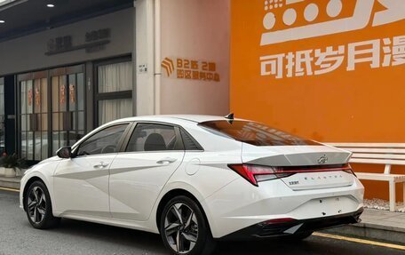 Hyundai Elantra, 2022 год, 1 600 000 рублей, 5 фотография