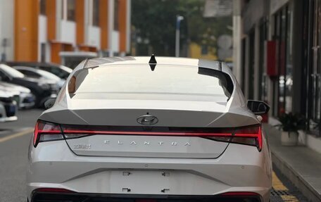 Hyundai Elantra, 2022 год, 1 600 000 рублей, 6 фотография