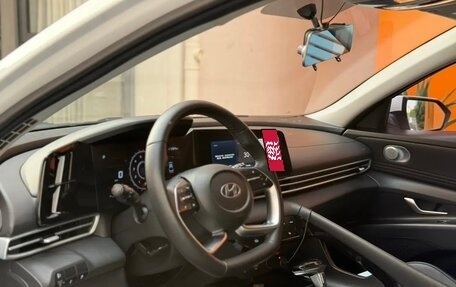 Hyundai Elantra, 2022 год, 1 600 000 рублей, 13 фотография