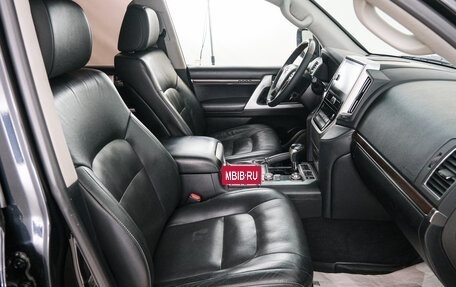 Toyota Land Cruiser 200, 2018 год, 5 999 000 рублей, 14 фотография
