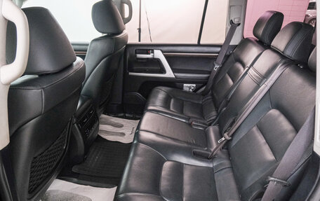 Toyota Land Cruiser 200, 2018 год, 5 999 000 рублей, 21 фотография