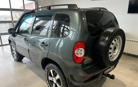 Chevrolet Niva I рестайлинг, 2017 год, 900 000 рублей, 4 фотография