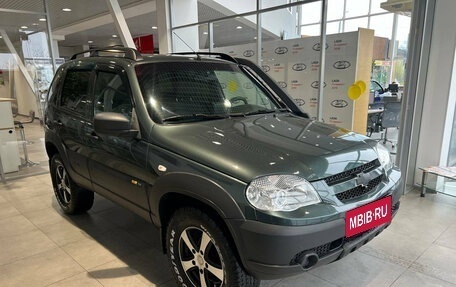 Chevrolet Niva I рестайлинг, 2017 год, 900 000 рублей, 2 фотография