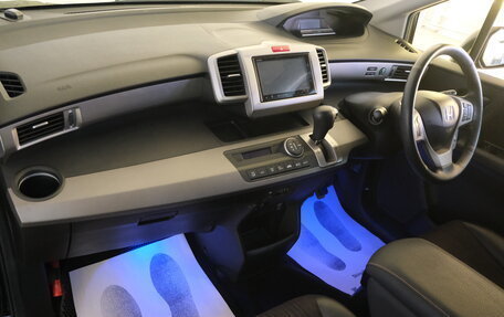 Honda Freed I, 2015 год, 1 499 000 рублей, 15 фотография