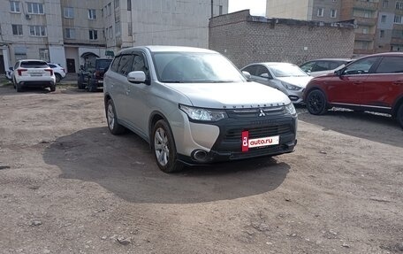 Mitsubishi Outlander III рестайлинг 3, 2014 год, 1 660 000 рублей, 18 фотография