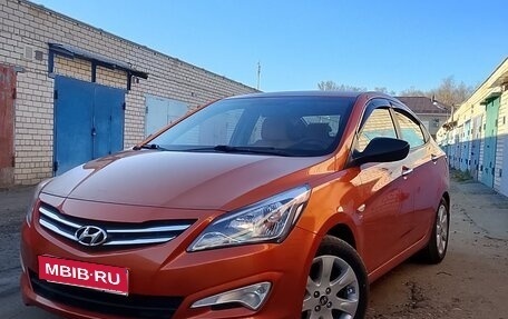 Hyundai Solaris II рестайлинг, 2015 год, 1 120 000 рублей, 1 фотография