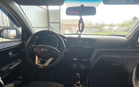 KIA Rio III рестайлинг, 2015 год, 750 000 рублей, 10 фотография