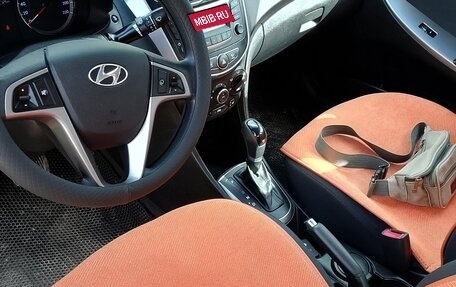 Hyundai Solaris II рестайлинг, 2015 год, 1 120 000 рублей, 9 фотография