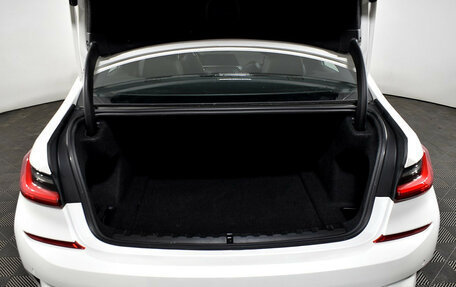 BMW 3 серия, 2019 год, 2 650 000 рублей, 17 фотография