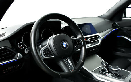 BMW 3 серия, 2019 год, 2 650 000 рублей, 23 фотография