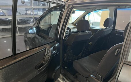 Opel Zafira A рестайлинг, 2000 год, 200 000 рублей, 23 фотография