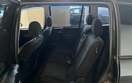 Opel Zafira A рестайлинг, 2000 год, 200 000 рублей, 24 фотография